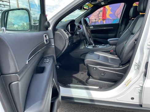 Certified 2022 Jeep Grand Cherokee Limited AWD/4WD image 14