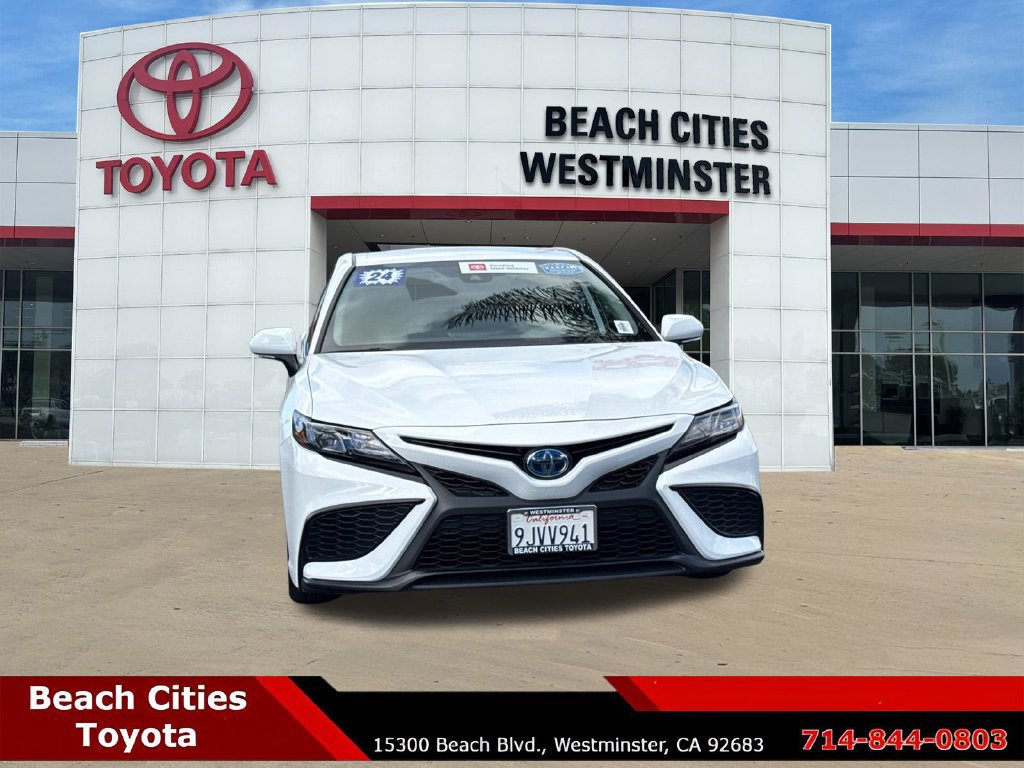 Certified 2024 Toyota Camry SE FWD image 3