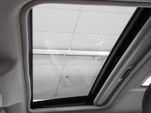 Used 2019 Nissan Sentra SV image 19