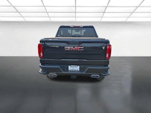 Used 2021 GMC Sierra 1500 AT4 w/ AT4 Preferred Package AWD/4WD image 4