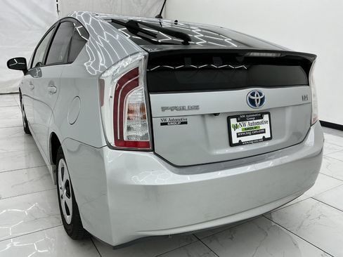 Used 2015 Toyota Prius Two FWD image 9