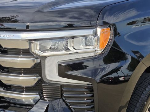 Used 2024 Chevrolet Silverado 1500 High Country w/ High Country Premium Package RWD image 9