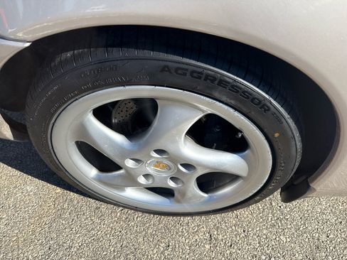 Used 2000 Porsche 911 Carrera image 36