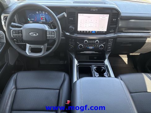 Certified 2025 Ford F250 Lariat w/ Lariat Ultimate Package AWD/4WD image 2