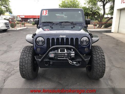 Used 2013 Jeep Wrangler Unlimited Sahara AWD/4WD image 6