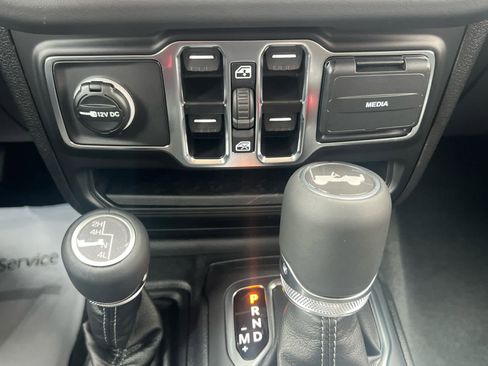 New 2025 Jeep Wrangler Sahara image 32