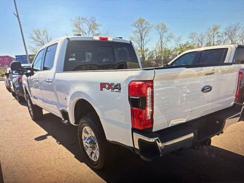 Used 2026 Ford F350 Lariat w/ Lariat Ultimate Package AWD/4WD image 3