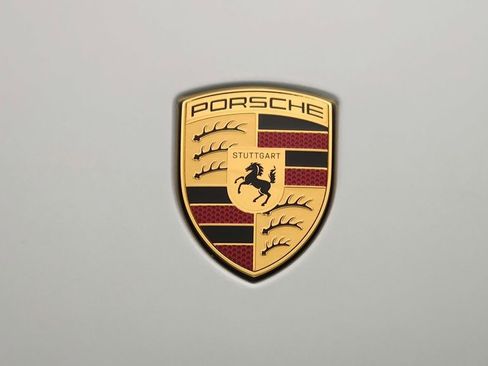 Used 2025 Porsche Cayenne E-Hybrid Coupe image 22