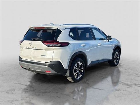 Certified 2022 Nissan Rogue SV w/ SV Premium Package image 6