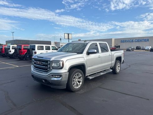 Used 2018 GMC Sierra 1500 SLT w/ SLT Premium Package AWD/4WD image 4