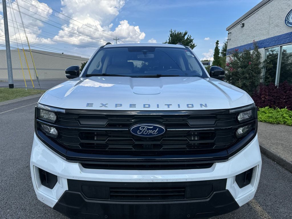 Used 2025 Ford Expedition Active AWD/4WD image 9