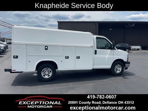 Used 2020 Chevrolet Express 3500 w/ Power Convenience Package RWD image 6