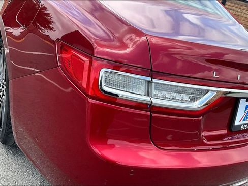 Used 2017 Lincoln Continental Reserve w/ Technology Package FWD image 31