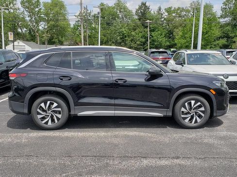 New 2026 Volkswagen Tiguan S FWD image 2
