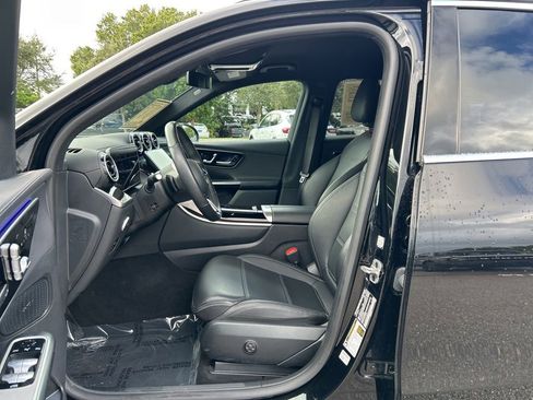 Used 2024 Mercedes-Benz GLC 300 4MATIC image 9