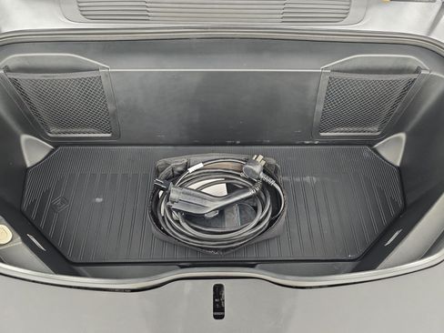Used 2025 Rivian R1S Adventure AWD/4WD image 14