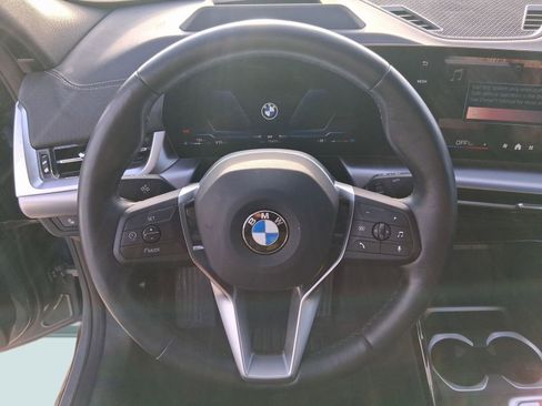 Used 2025 BMW X2 xDrive28i w/ Premium Package image 16