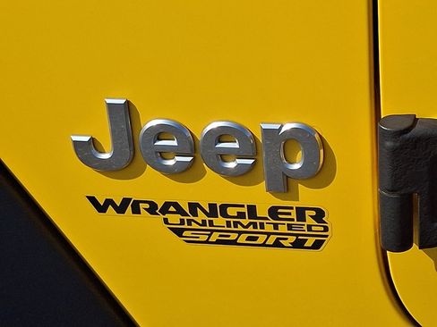 Used 2019 Jeep Wrangler Unlimited Sport image 17