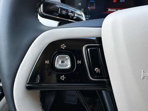 New 2025 Lincoln Corsair FWD image 28