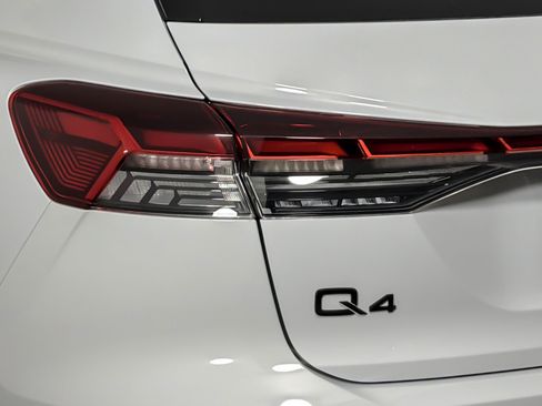 New 2026 Audi Q4 e-tron Premium AWD/4WD image 26