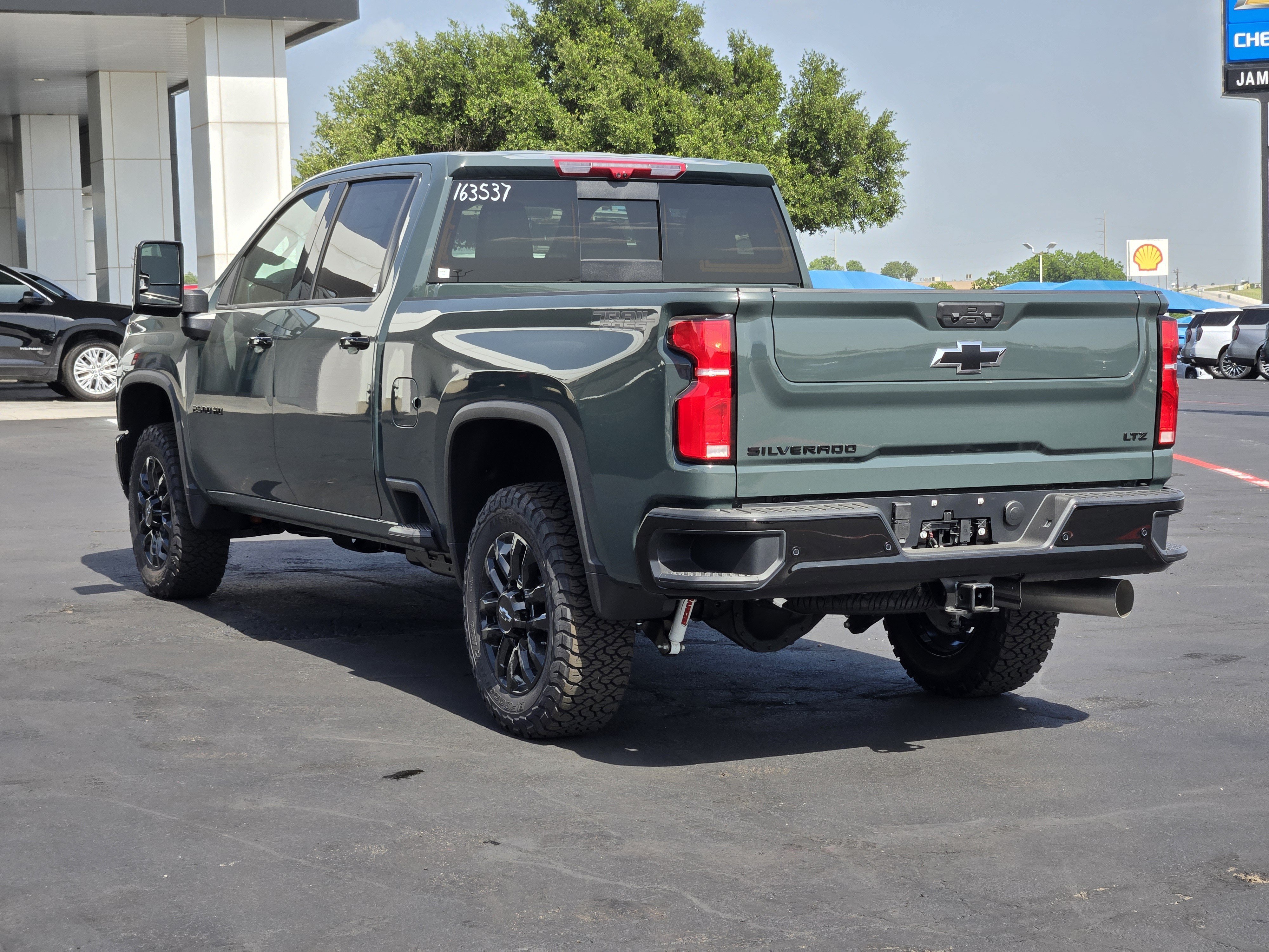 New 2026 Chevrolet Silverado 2500 LTZ w/ LTZ Plus Package AWD/4WD image 3