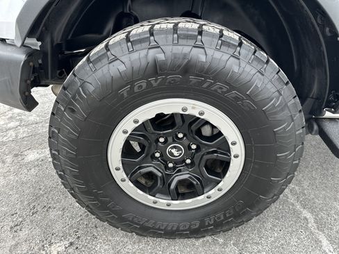 Used 2023 Ford Bronco Big Bend w/ Sasquatch Package image 12