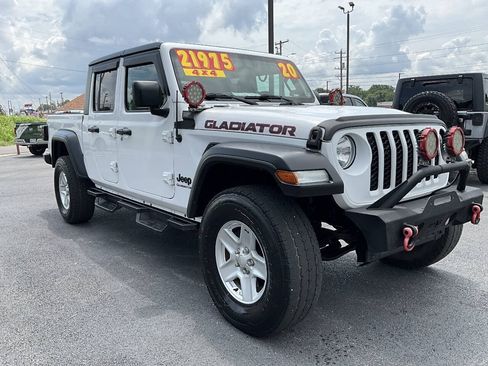 Used 2020 Jeep Gladiator Sport w/ Quick Order Package 23S AWD/4WD image 7