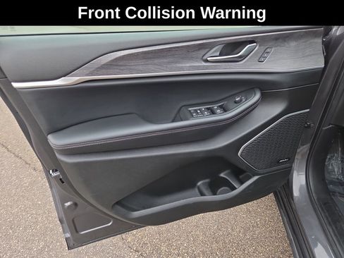 Used 2024 Jeep Grand Cherokee Limited 4xe image 16