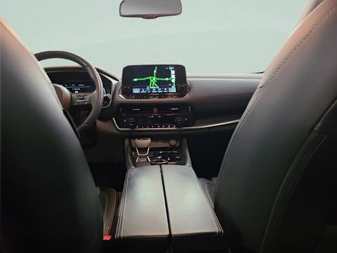 Used 2021 Nissan Rogue Platinum image 32