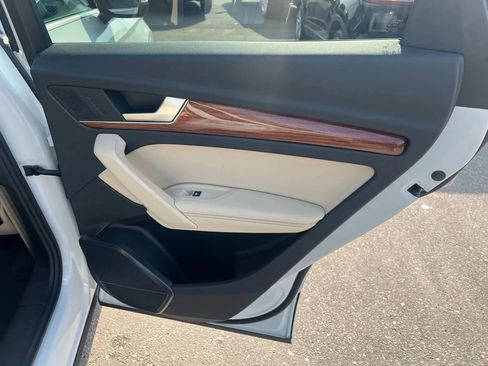 Used 2021 Audi Q5 2.0T Premium Plus image 32