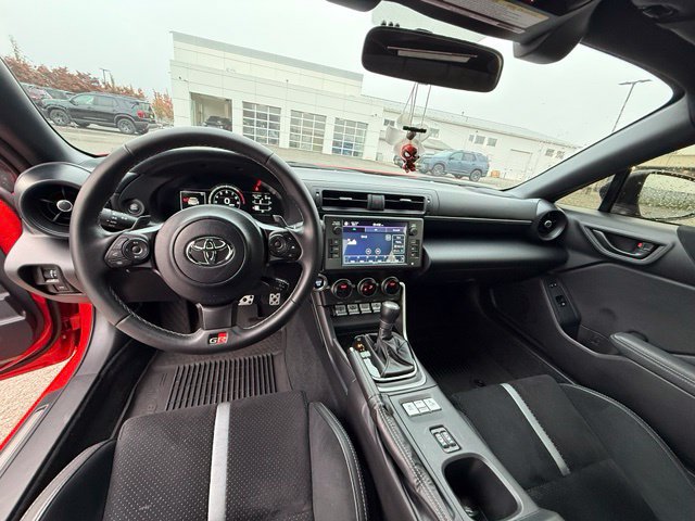 Used 2023 Toyota GR86 Premium w/ ALL Weather Mat Package (TMS) RWD image 10