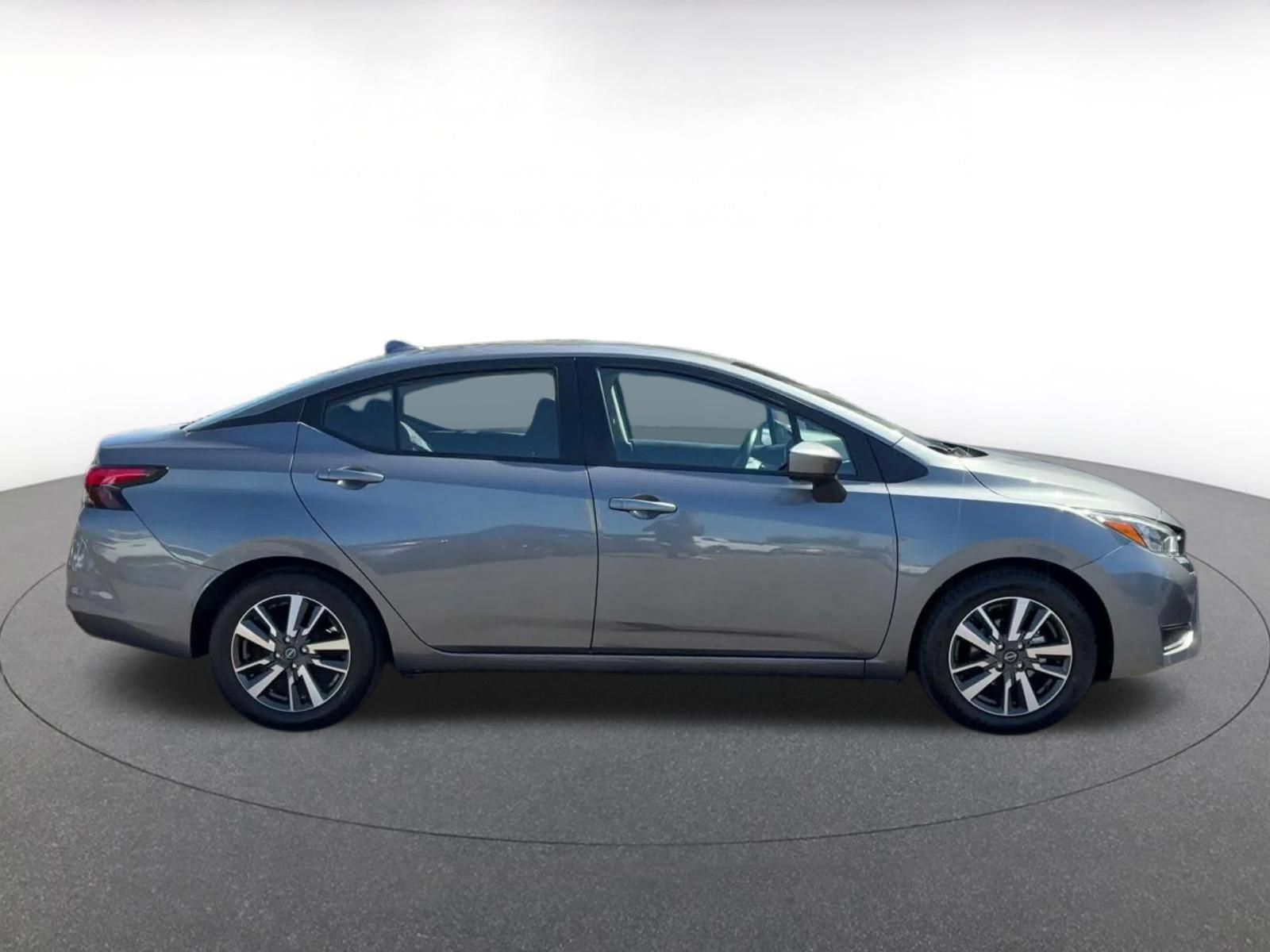 Used 2025 Nissan Versa SV FWD image 15