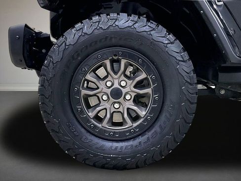 Used 2022 Jeep Wrangler Unlimited Rubicon image 33