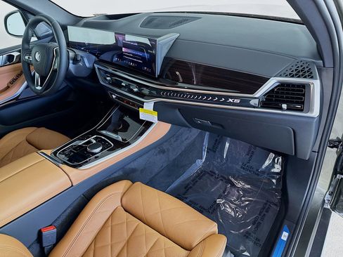 New 2026 BMW X5 sDrive40i w/ Climate Comfort Package image 31
