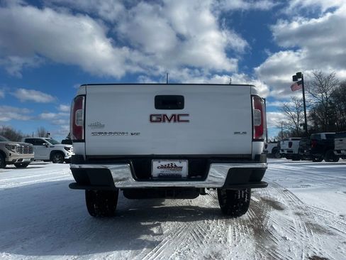 Used 2020 GMC Canyon SLE w/ SLE Convenience Package image 9