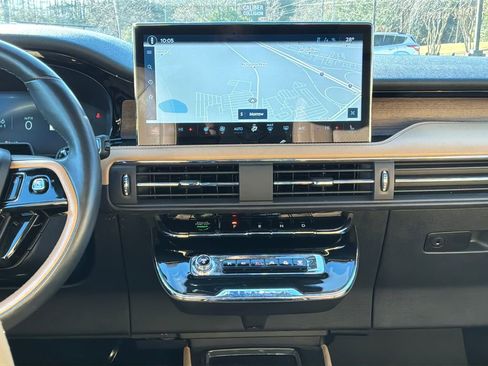 Certified 2023 Lincoln Corsair Reserve w/ Equipment Group 202A image 21