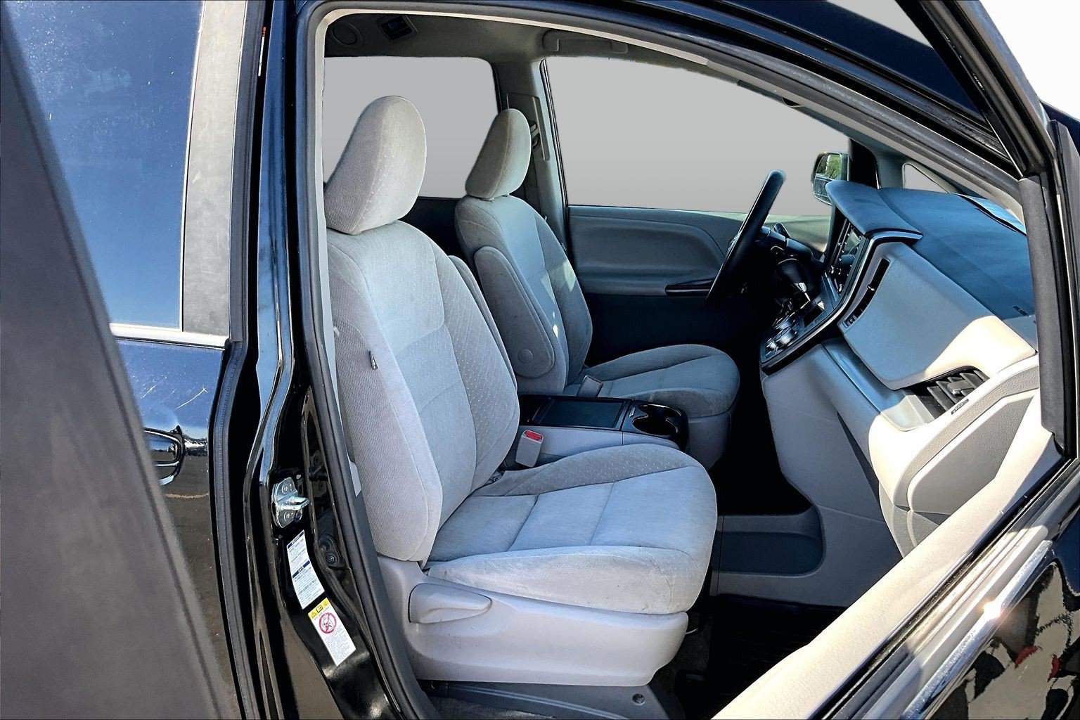 Used 2018 Toyota Sienna LE AWD/4WD image 7