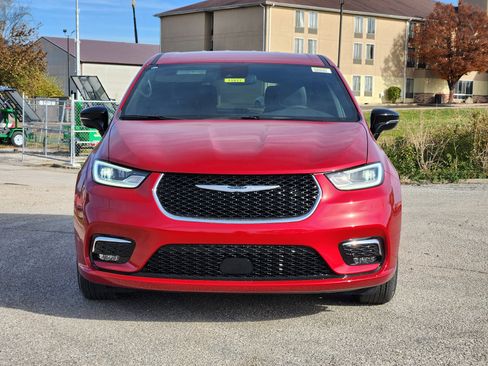 New 2026 Chrysler Pacifica Select FWD image 14