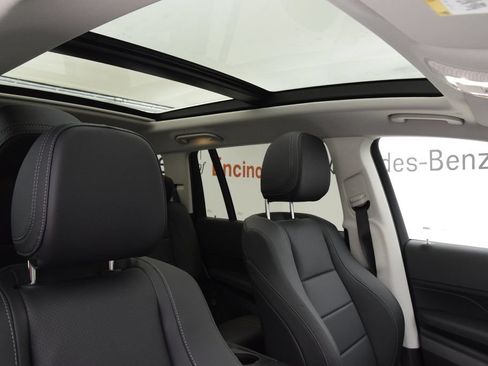 New 2026 Mercedes-Benz GLS 450 4MATIC image 18