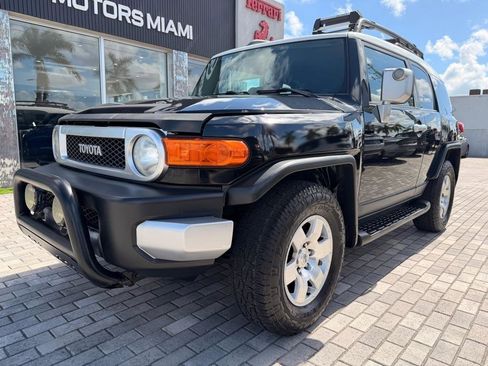 Used 2007 Toyota FJ Cruiser 4WD image 3