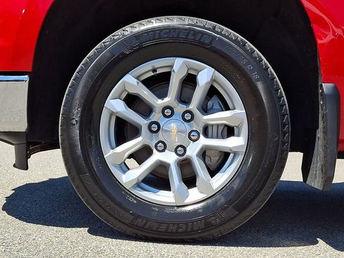 Used 2023 Chevrolet Silverado 1500 LT AWD/4WD image 9