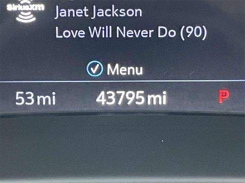 Used 2023 Buick Envision Essence image 25