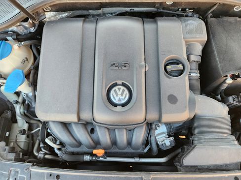 Used 2013 Volkswagen Passat 2.5 SE image 30