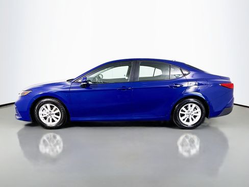 Used 2025 Toyota Camry LE FWD image 6