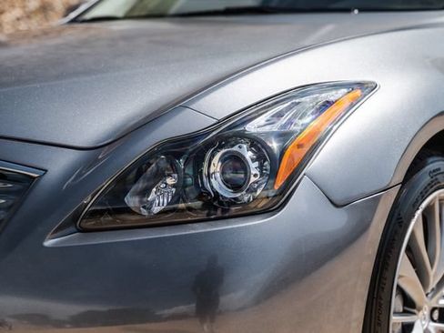 Used 2013 INFINITI G37 Sport RWD image 37