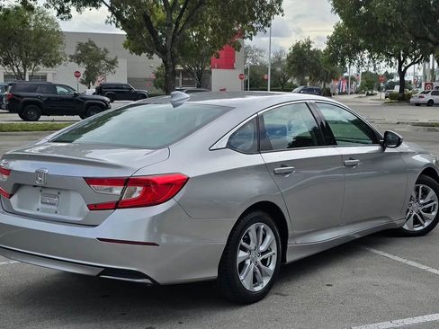 Used 2018 Honda Accord LX image 5