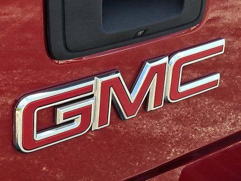 Used 2018 GMC Sierra 1500 SLT AWD/4WD image 32