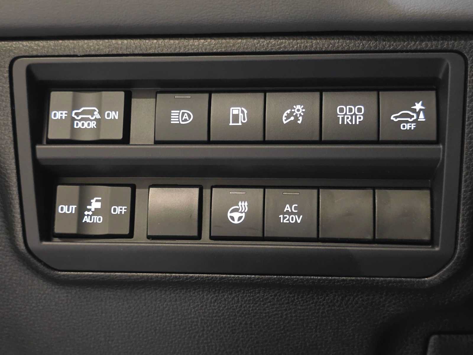 Certified 2026 Toyota Sequoia Capstone AWD/4WD image 18