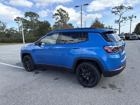 New 2026 Jeep Compass Latitude image 5