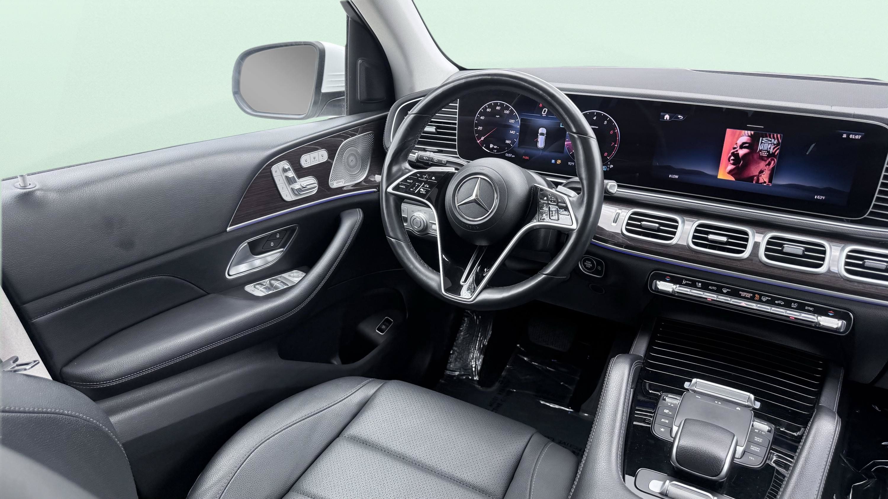 Used 2024 Mercedes-Benz GLS 450 4MATIC image 39